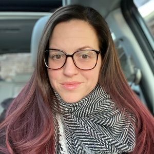 Meet your Posher, Alexis